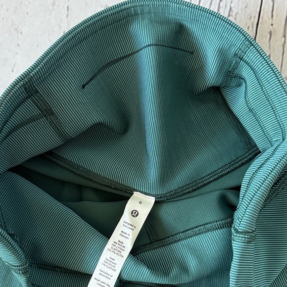 Women’s LULULEMON Base Pace HR Tight Leggings Size 6 - Picture 4 of 6